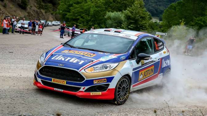 Ford Motorsport Türkiye Yeşil Bursa Rallisi’nde liderliğini sürdürdü