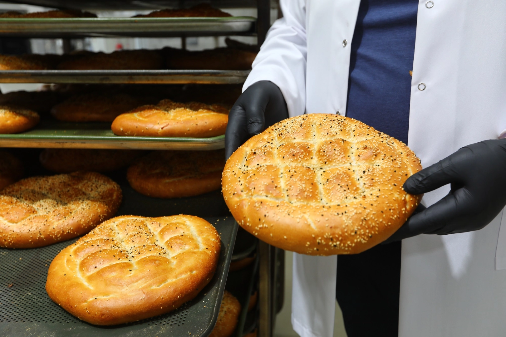 Gaziantep’te ramazan pidesi 20 TL’den satışta