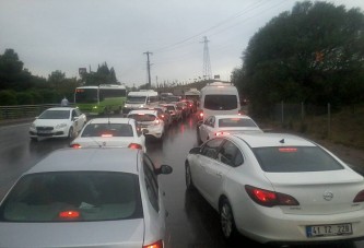 Gebze’de sanayi yolu geçit vermiyor!