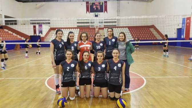 Gölcük Belediyespor Yıldız Kızları Galibiyetle Başladı