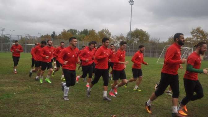 Gölcükspor, Kırıkhanspor’a kitlendi