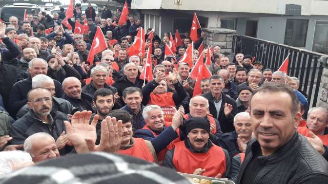 Haluk Levent’den Uzel Makina İşçilerine destek