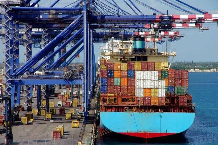 İhracat ve ithalat arttı; dış ticaret açığı genişledi
