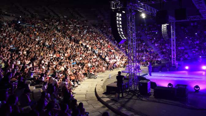 INNA yaz yaz yazdı, Bodrum dinledi