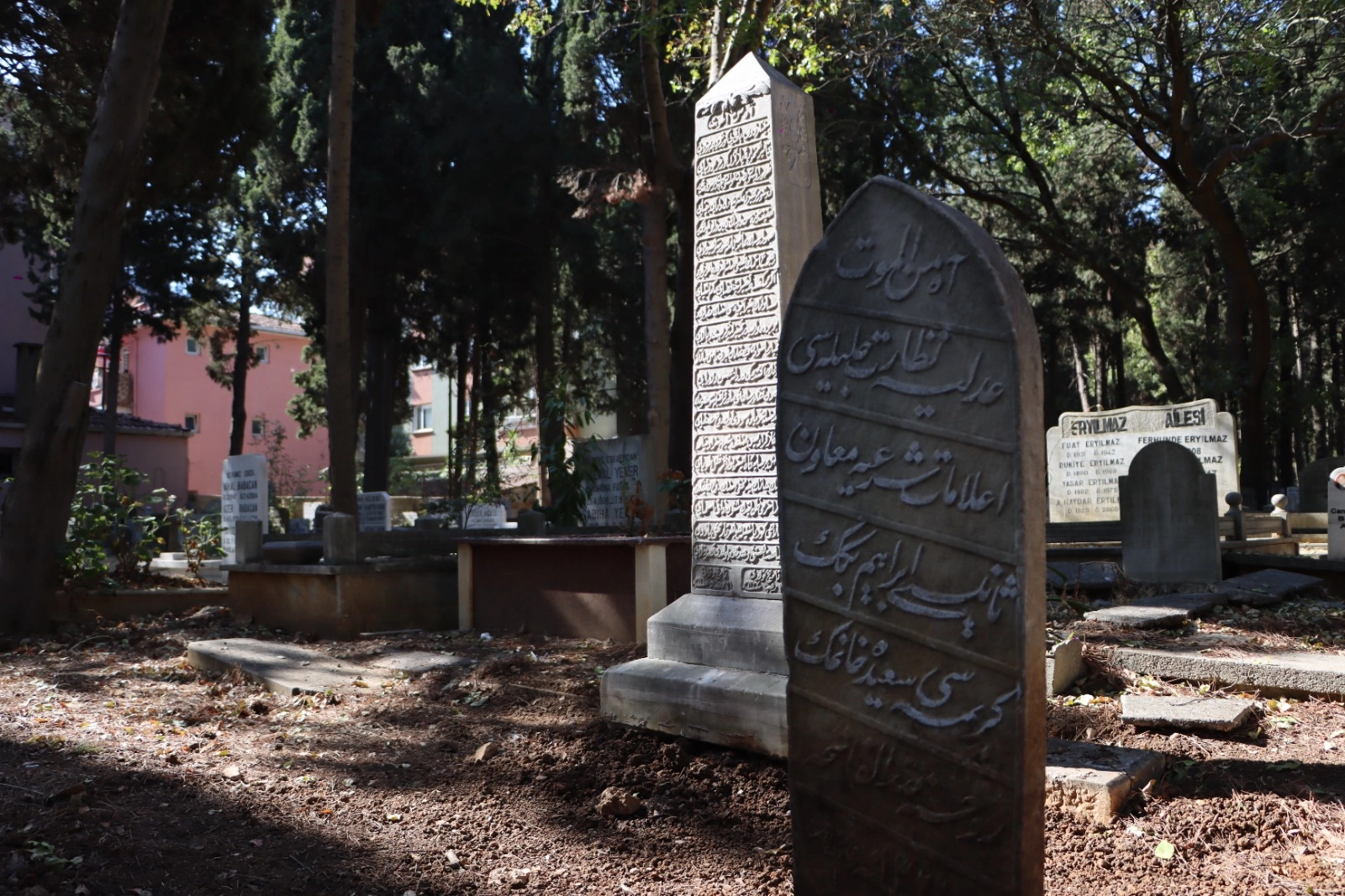 İstanbul Maltepe Mezarlığı'nda tarih gün yüzüne çıkıyor