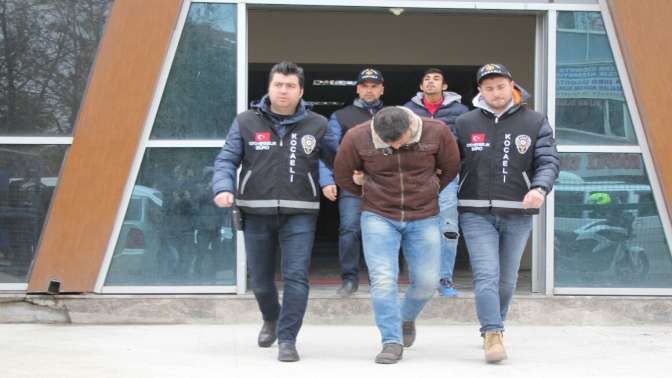 İstanbuldan çalınan kamyonet İzmitte yakalandı