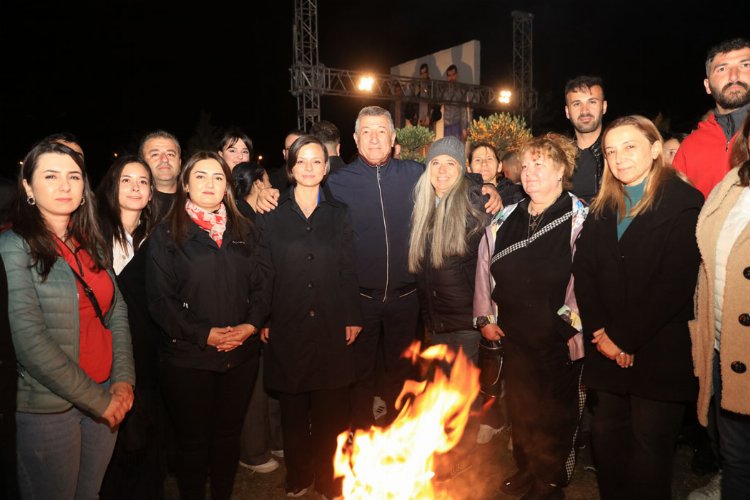 İzmir Güzelbahçe’de Denizler türkülerle anıldı