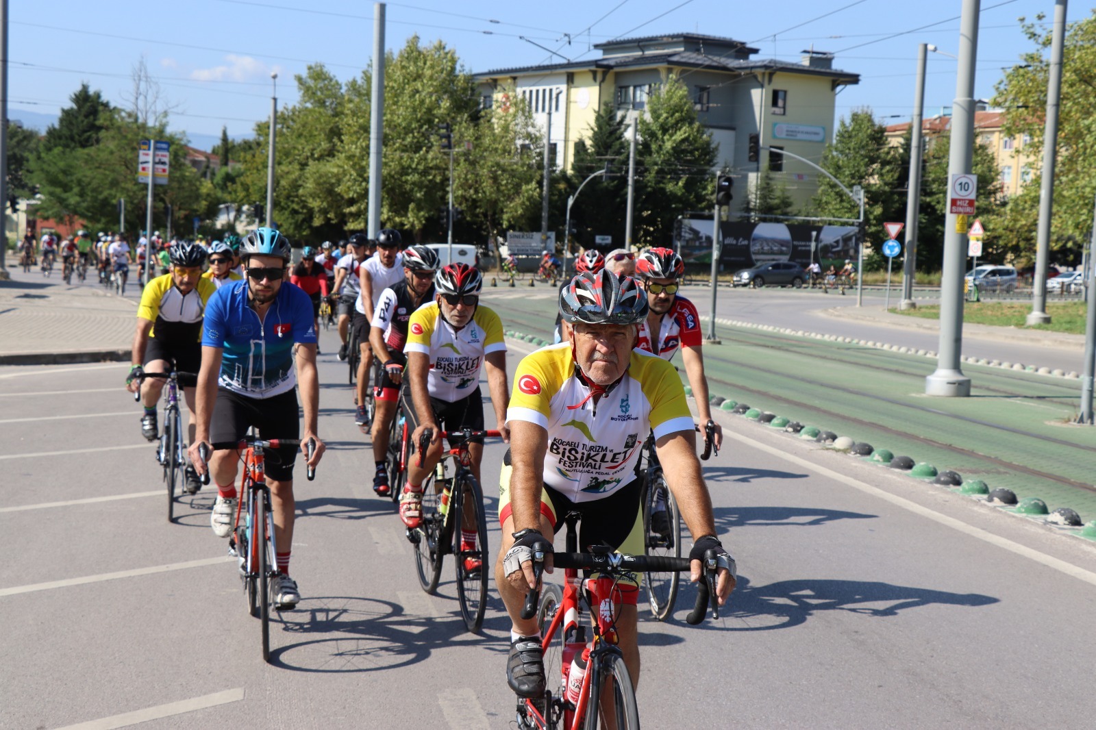 İzmit Belediyesi ile pedallar Cengiz Anaç için çevrildi