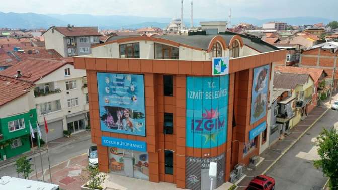 İzmit Belediyesinden kadın hakları semineri düzenliyor