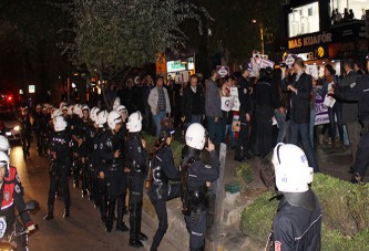 İzmit’te gergin yürüyüş