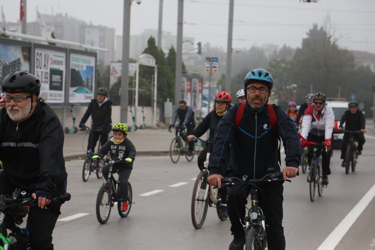 İzmit’te pedallar 99. yıla çevrildi