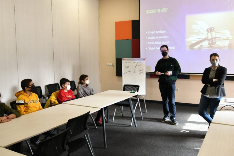 Kadıköy'de çocuklar haklarını öğrendi 