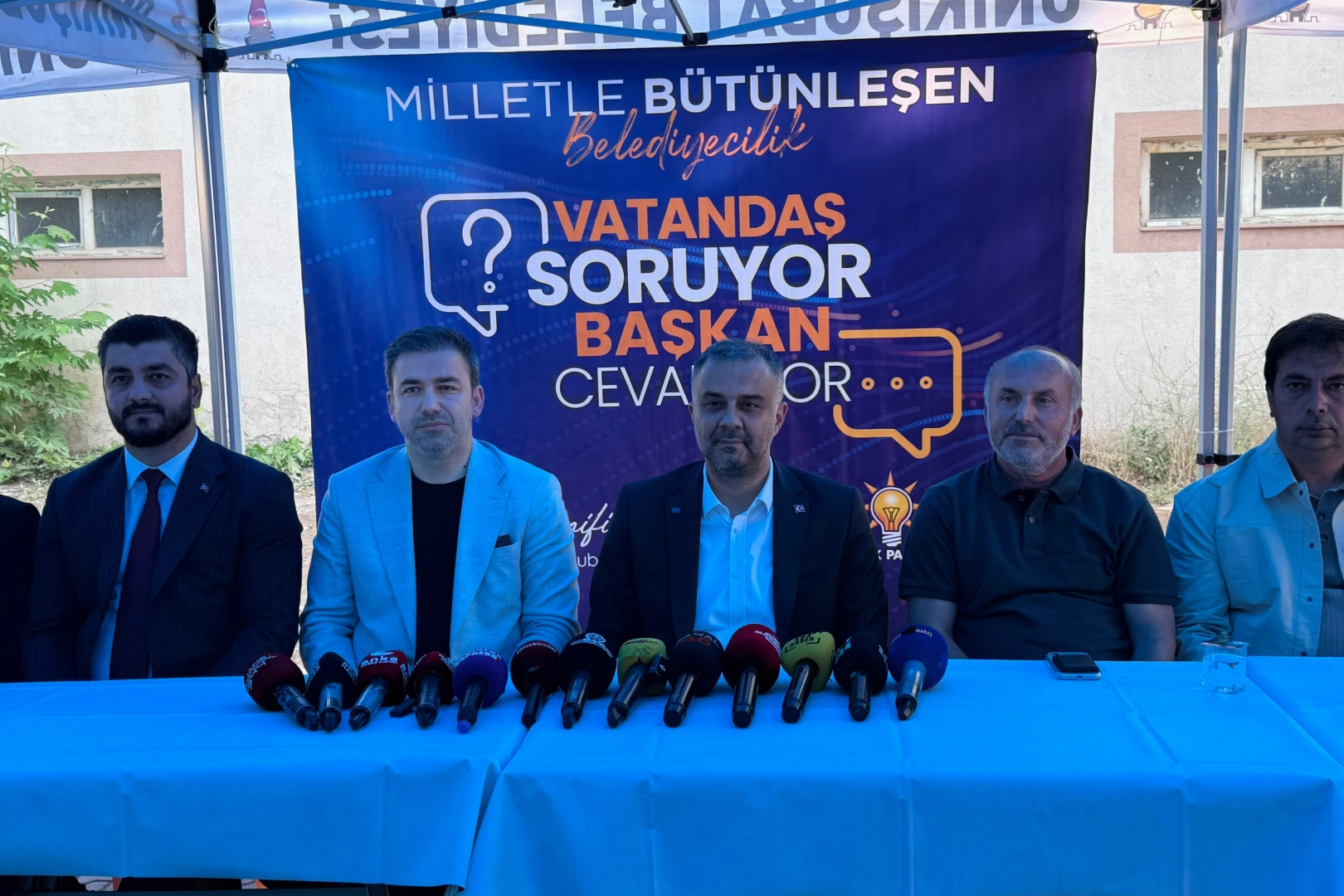 Kahramanmaraş Tekir Mahallesi’nde vatandaş sordu, Başkan Toptaş cevapladı Kahramanmaraş Tekir Mahallesi’nde vatandaş sordu, Başkan Toptaş cevapladı
