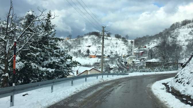 Kar ekipleri köy yollarını açık tutuyor