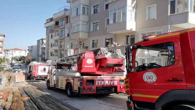 Karamürselde apartman yangını söndürüldü