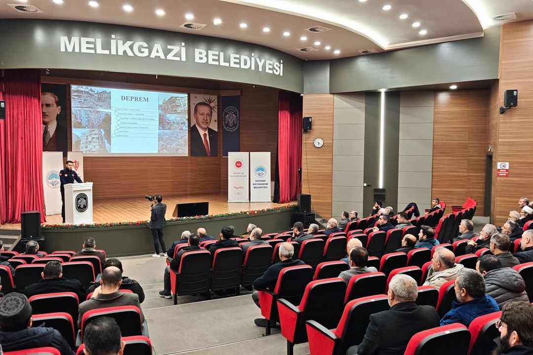 Kayseri Büyükşehir'den din görevlilerine afet eğitimi