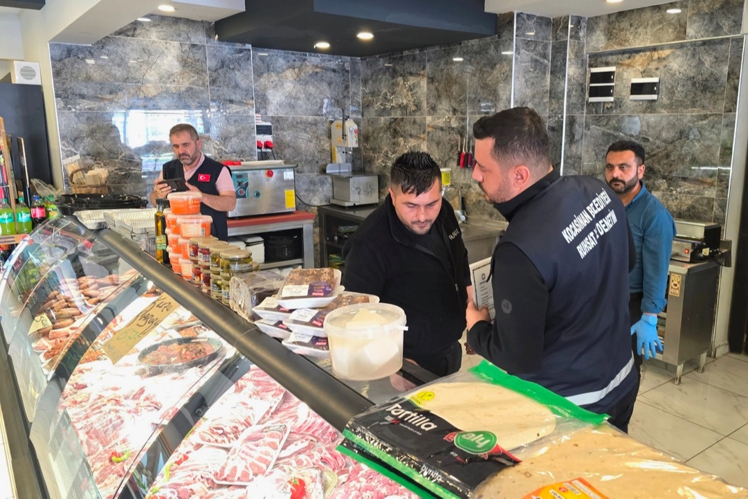 Kayseri Kocasinan'da bayram öncesi kasaplara sıkı denetim Kayseri Kocasinan'da bayram öncesi kasaplara sıkı denetim
