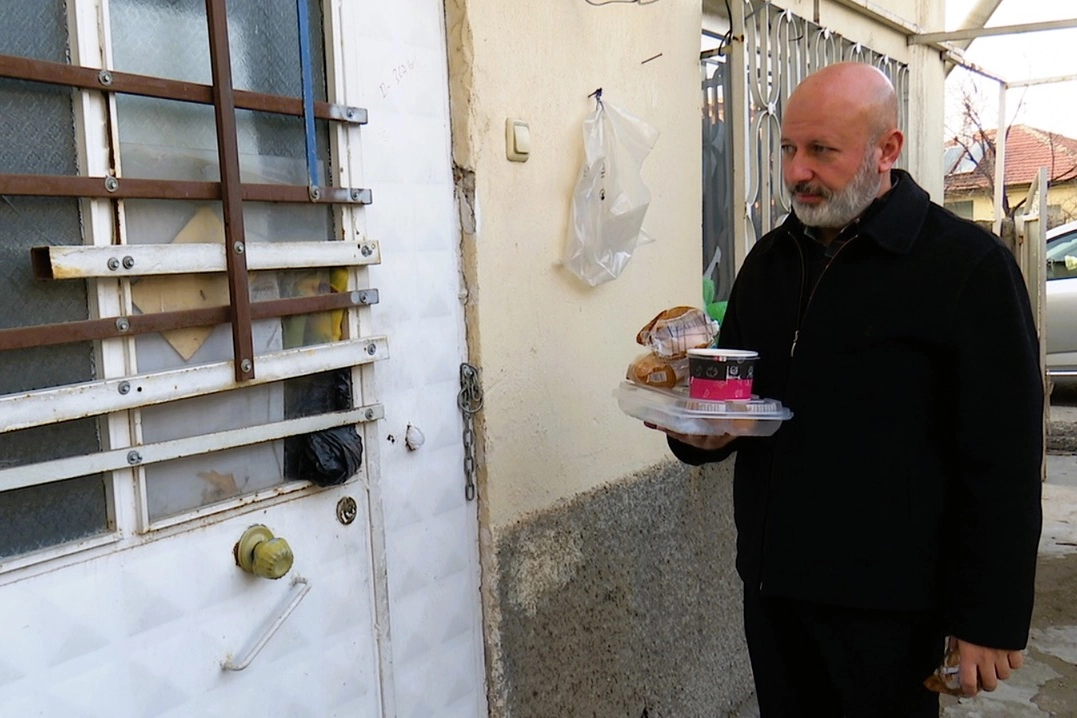 Kayseri Kocasinan'dan vatandaşlara sıcak yemek hizmeti