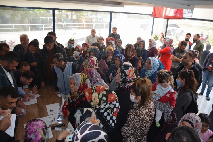 Kilis'te bin çocuğa bayramlık