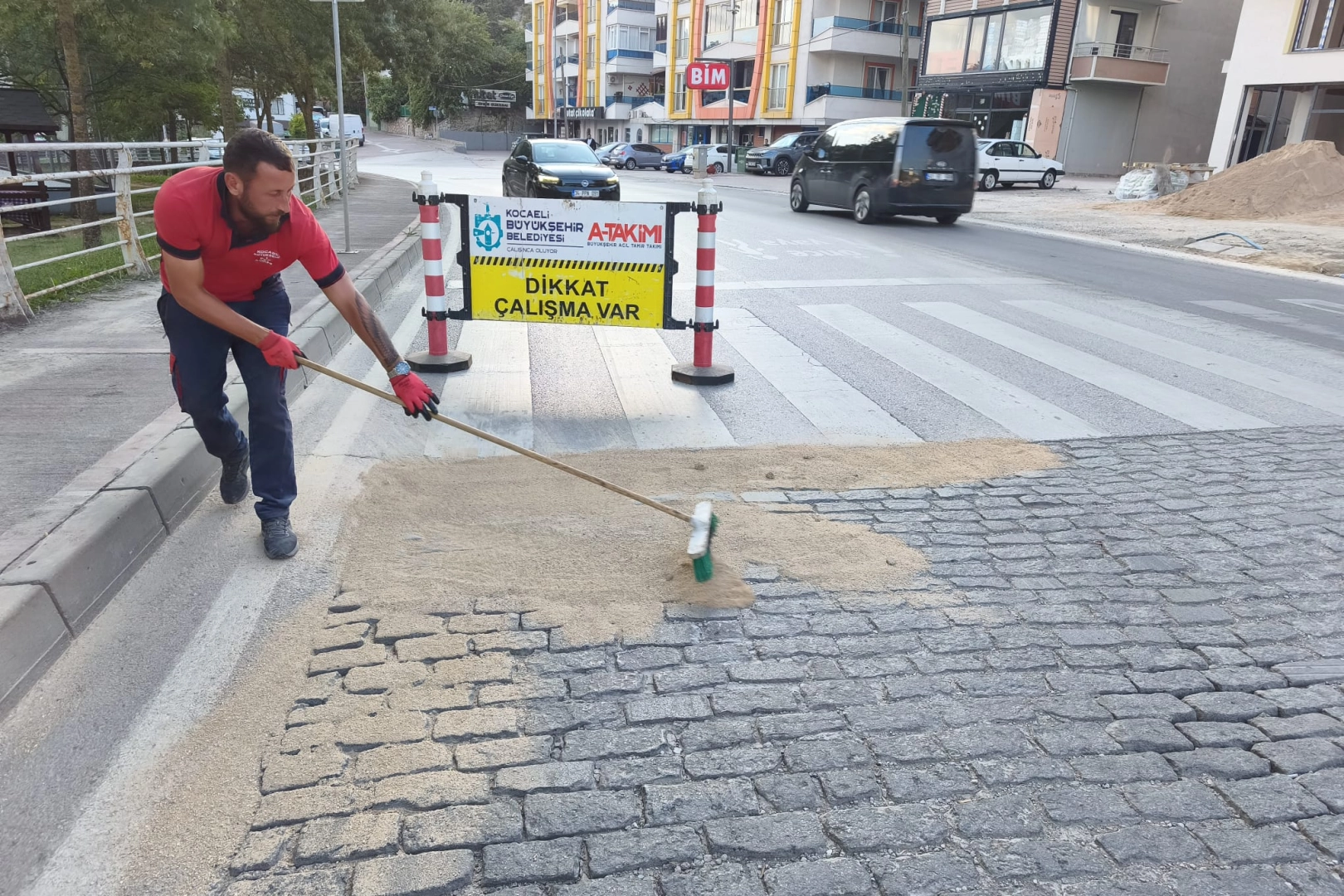 Kocaeli Büyükşehir’den İzmit’e kesintisiz hizmet