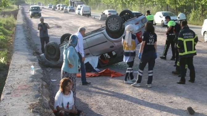 Kocaeli’de otomobil devrildi 1 ölü, 1 yaralı