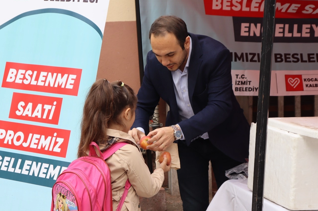 Kocaeli İzmit'te minik kalpler ‘Beslenme Saatiyle’ ısındı