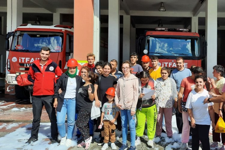 Kocaeli'nde Büyükşehir İtfaiyesi'ne 'özel' ziyaret