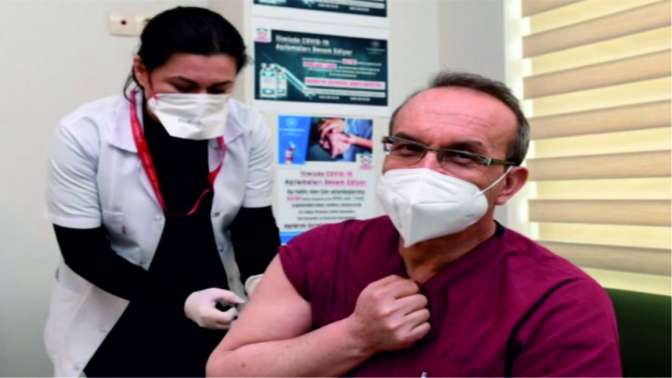 Kocaeli Valisi Yavuz, Kovid-19 aşısı oldu