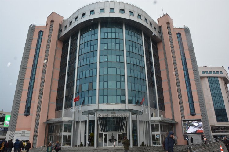 Kocaeli İzmit Belediyesinden ihtiyaç sahibi öğrencilere YKS desteği 