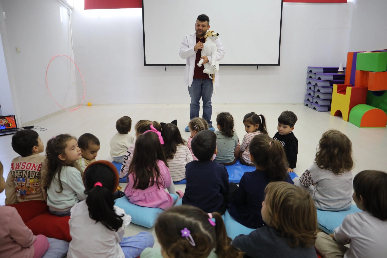 Kocaeli İzmit Belediyesinden miniklere hayvan dostu eğitim programı