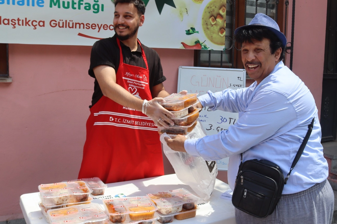 Kocaeli İzmit'te kaliteli ve ekonomik yemek desteğini sürdürüyor