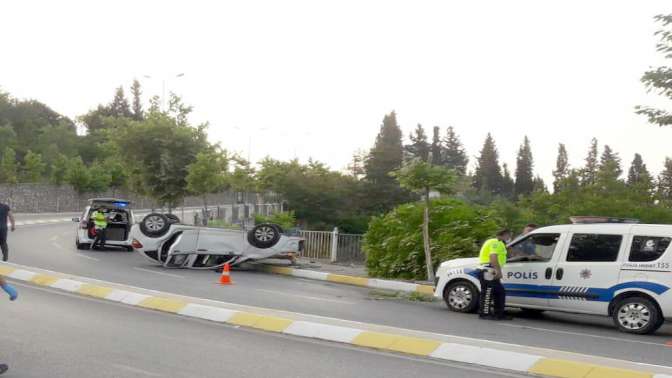 Kocaelide otomobil takla attı: 1 yaralı