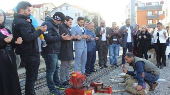 Kocaelinin tek bayan müteahhidi temelini attı