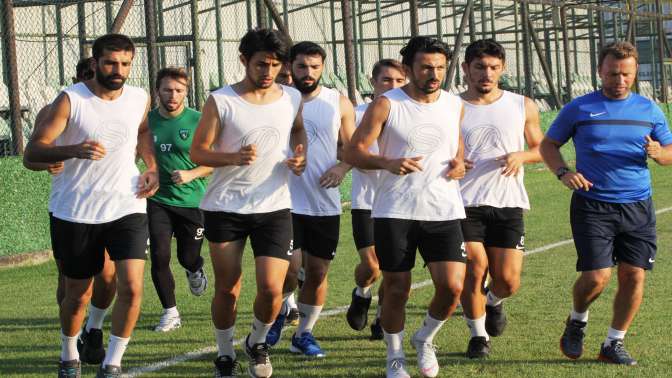 Kocaelispor kent derbisine hazırlanıyor