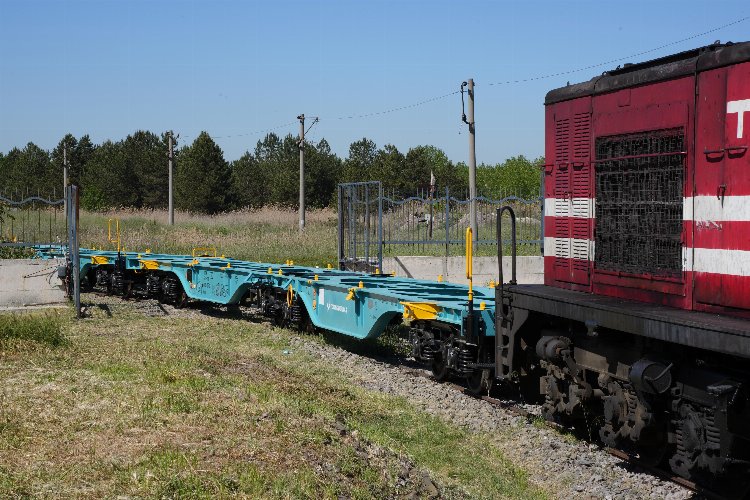 Konteyner vagonlar TCDD'ye teslim edildi