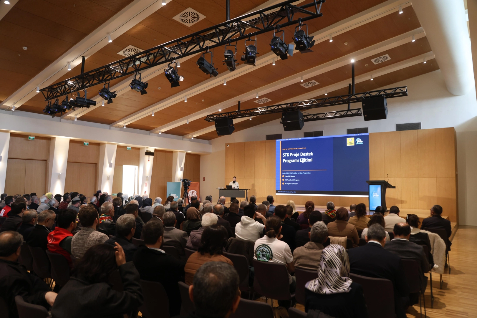 Konya Büyükşehir’den STK’lara proje ve hibe eğitimi