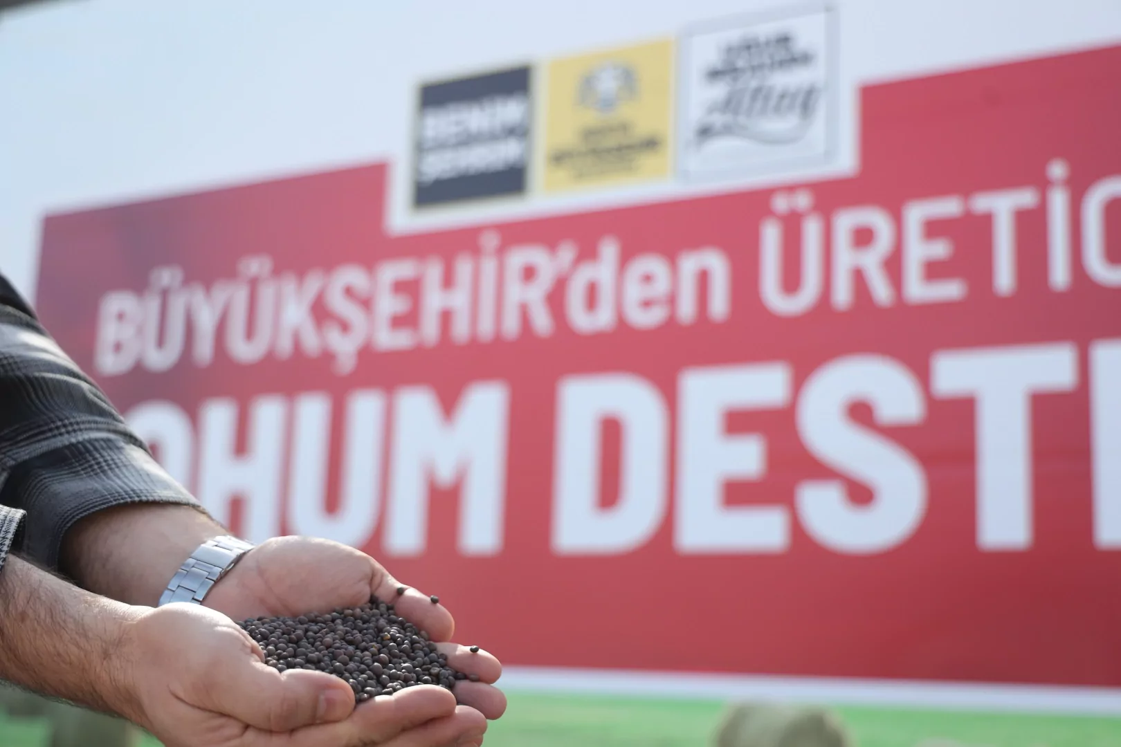 Konya Büyükşehir üreticinin yanında olmayı sürdürüyor