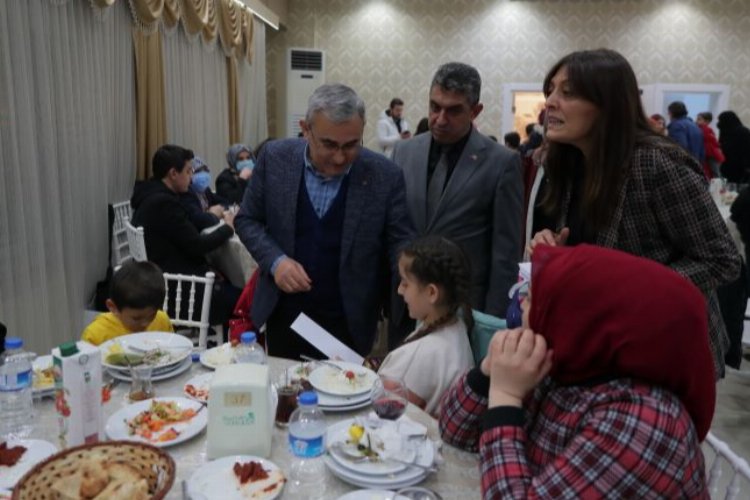 Kütahya'da Başkan Işık yetim çocuklarla bir araya geldi