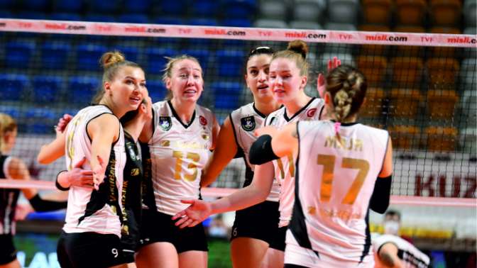 Lider VakıfBank galibiyet sayısını 20ye çıkardı