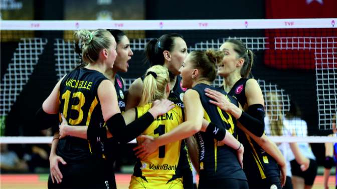 Lider VakıfBank seriyi 13 maça çıkardı