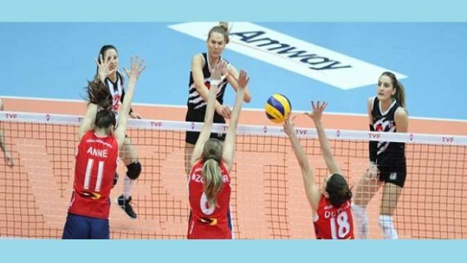 Lise öğrencileri de artık voleybol hakemi olabilecek