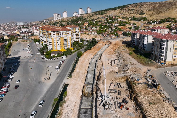 Malatya'da alt ve üstyapı tam gaz sürüyor