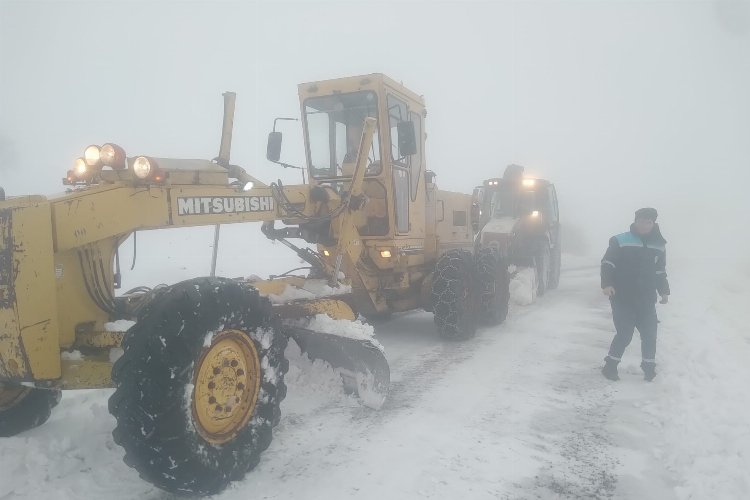 Malatya'da kar mücadelesi devam ediyor 