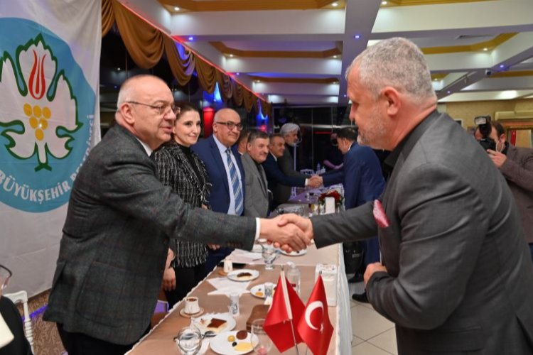 Manisa Büyükşehir meclis üyeleri iftarda buluştu 