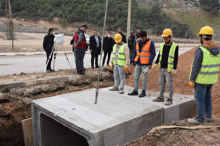 Manisa Yunusemre'de taşkın sorunları çözülüyor