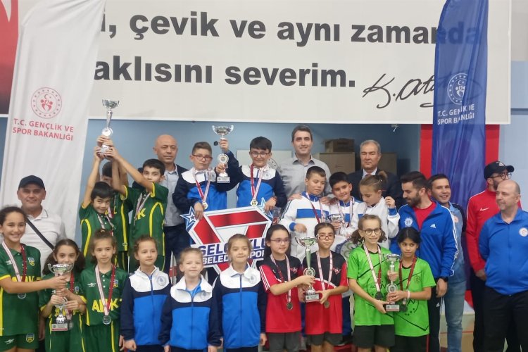 Masa tenisinde minikler bölge yarışması Aydın Didim'de yapıldı