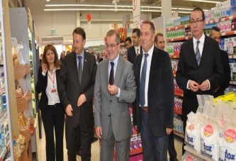 Migros Ticaret AŞ, 860. Şubesini Kartepe’de açtı.