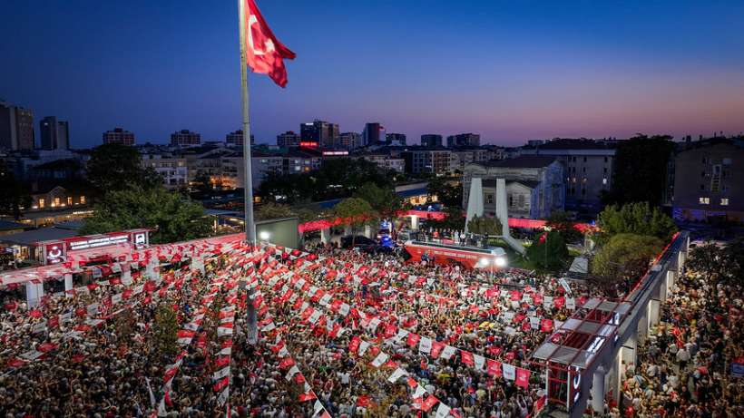 Millet İradesi Bakırköy Meydanına Sığmadı,