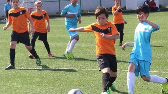 Miniklerde futbol heyecanı