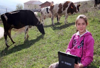 Müberra’nın tablet sevinci